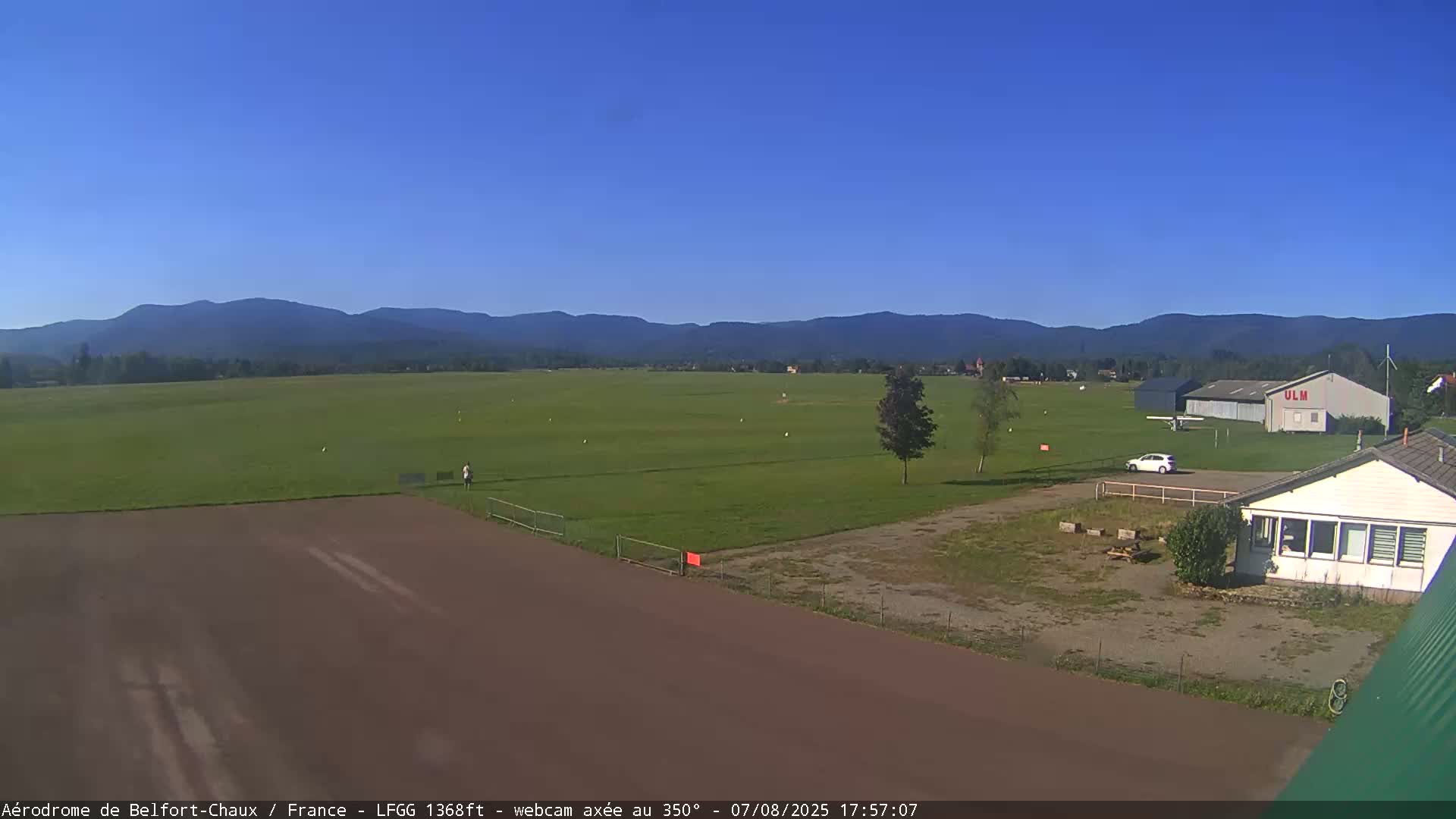 Belfort Chaux Airport Live Cam LFGG - Belfort, Territoire de Belfort, Bourgogne-Franche-Comte, France