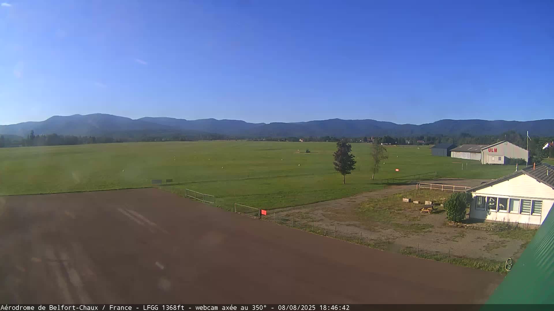 Belfort Chaux Airport Live Cam LFGG - Belfort, Territoire de Belfort, Bourgogne-Franche-Comte, France