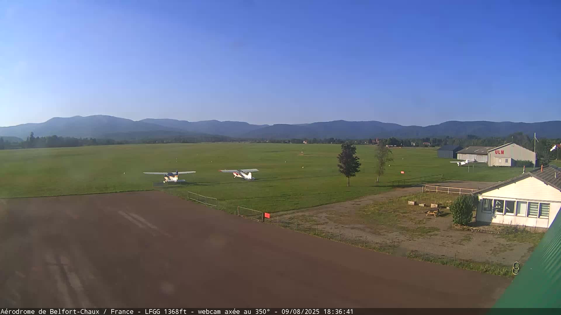 Belfort Chaux Airport Live Cam LFGG - Belfort, Territoire de Belfort, Bourgogne-Franche-Comte, France