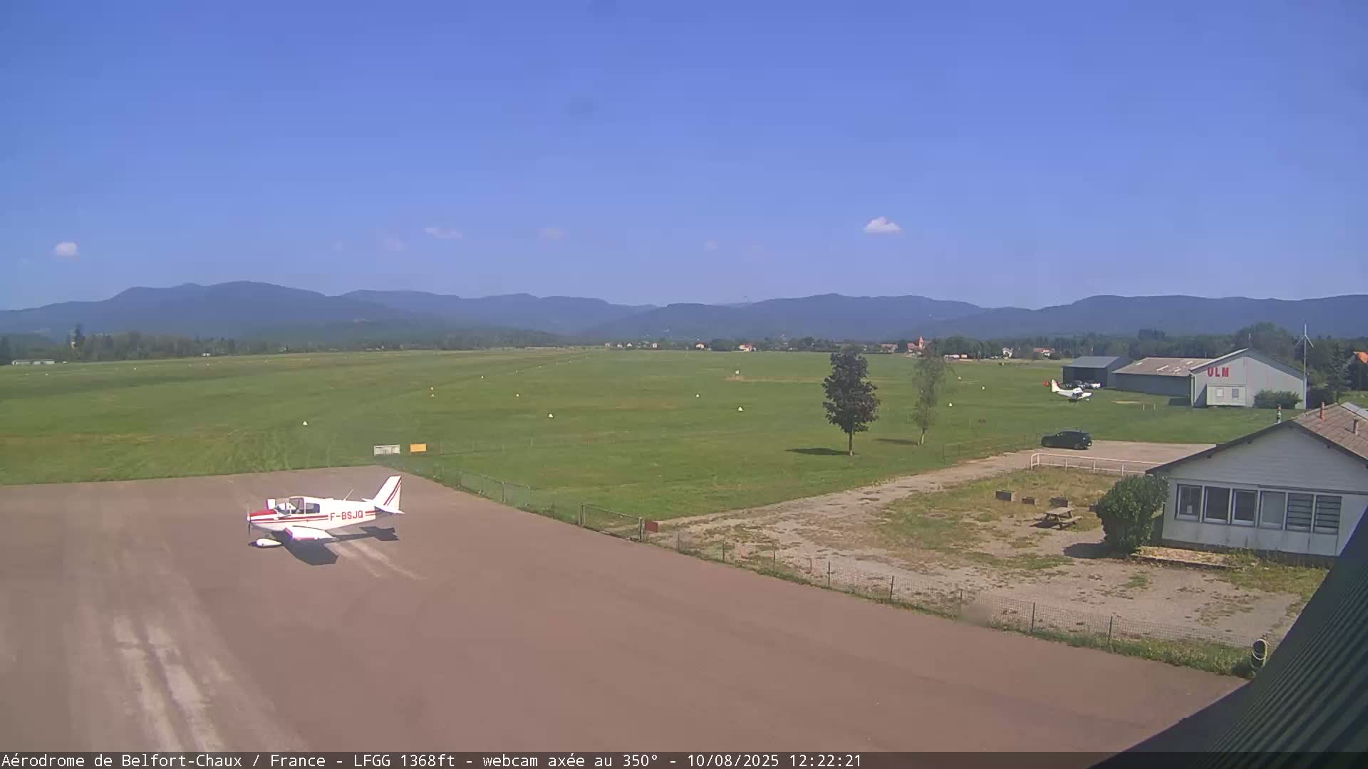 Belfort Chaux Airport Live Cam LFGG - Belfort, Territoire de Belfort, Bourgogne-Franche-Comte, France