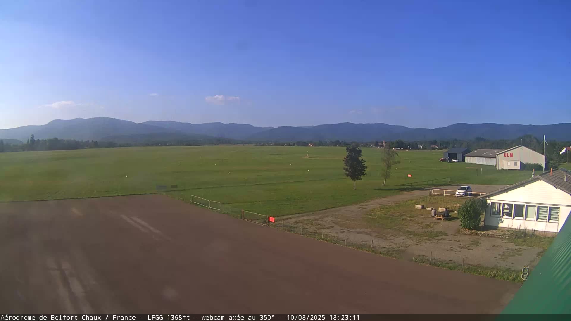 Belfort Chaux Airport Live Cam LFGG - Belfort, Territoire de Belfort, Bourgogne-Franche-Comte, France