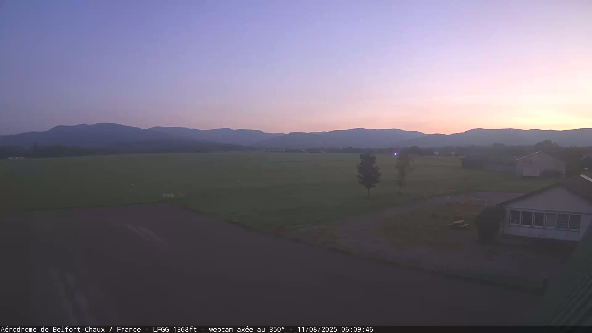 Belfort Chaux Airport Live Cam LFGG - Belfort, Territoire de Belfort, Bourgogne-Franche-Comte, France