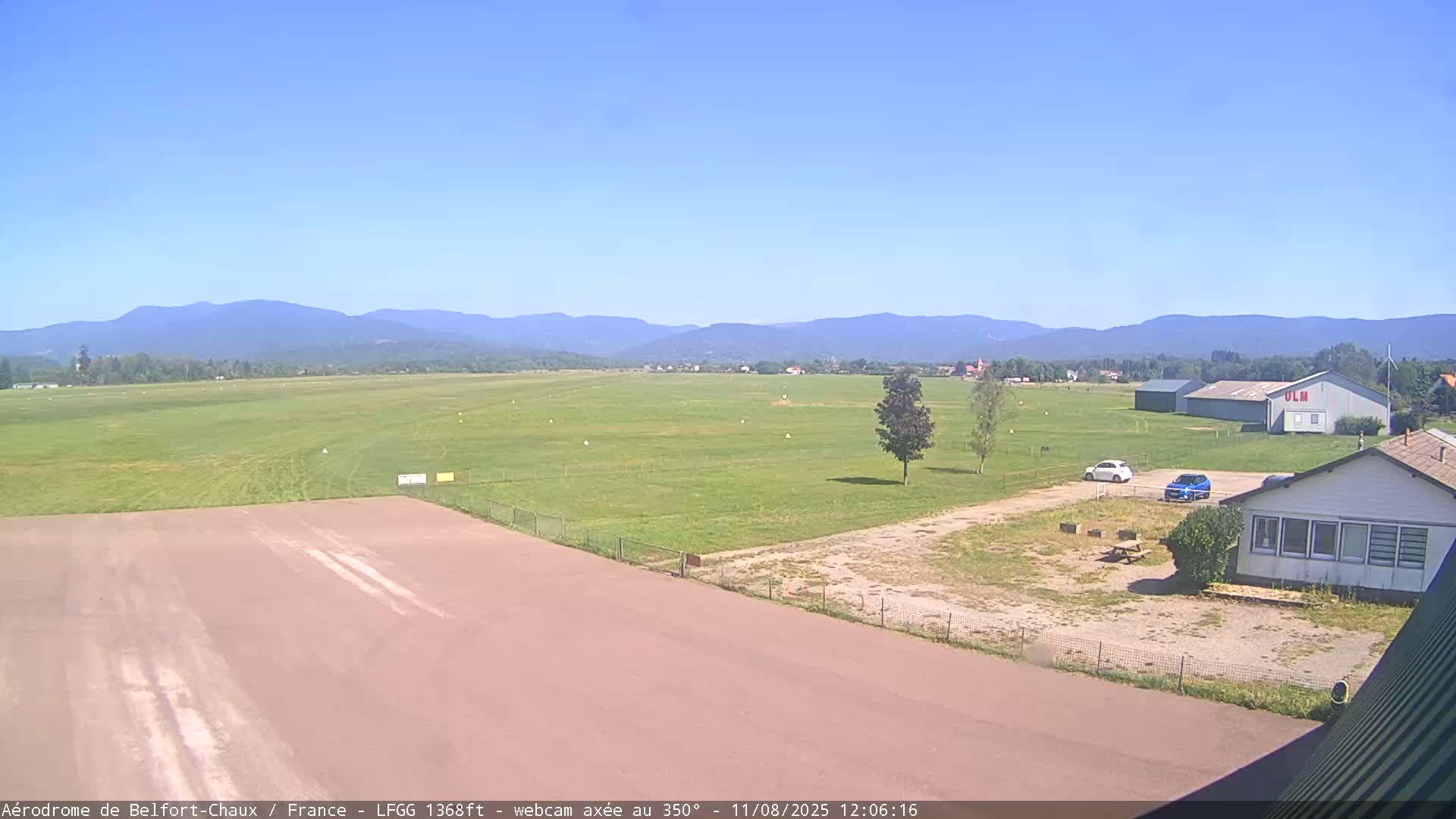 Belfort Chaux Airport Live Cam LFGG - Belfort, Territoire de Belfort, Bourgogne-Franche-Comte, France