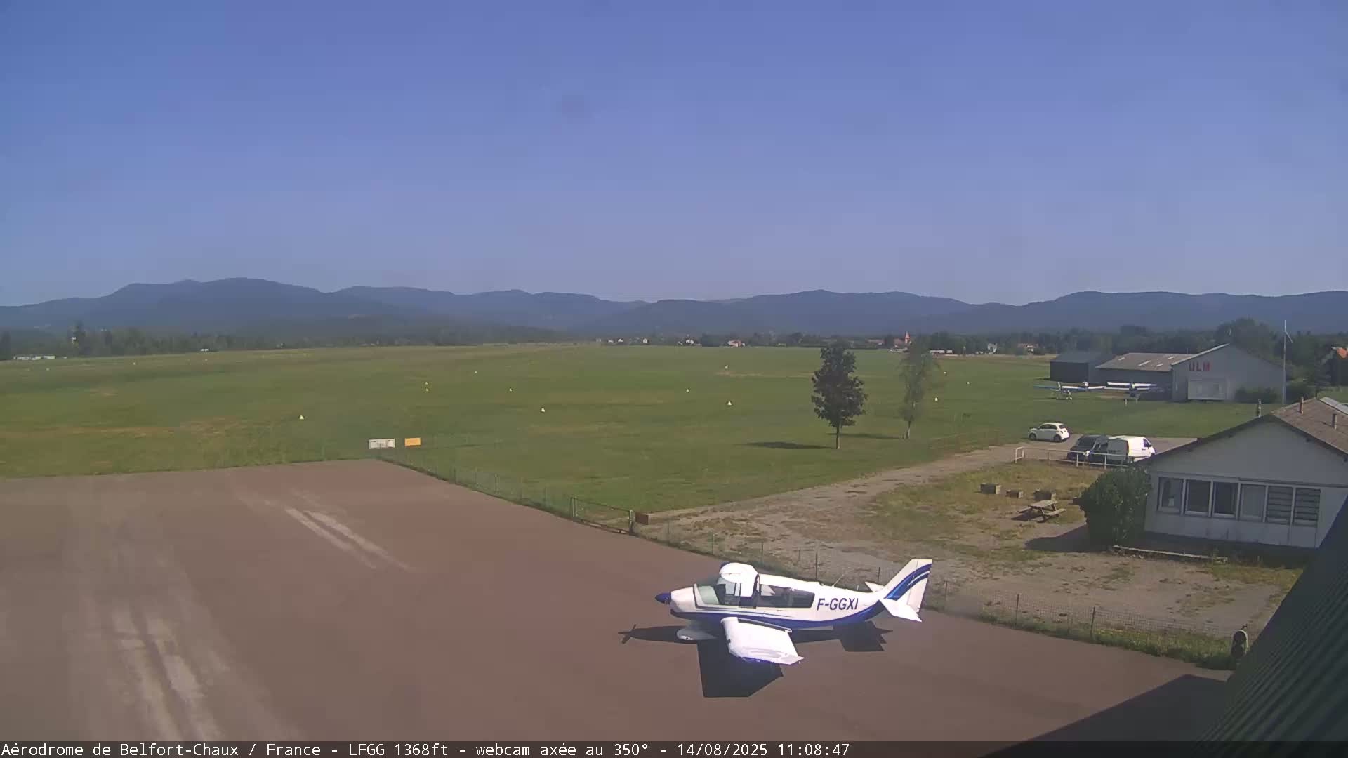 Belfort Chaux Airport Live Cam LFGG - Belfort, Territoire de Belfort, Bourgogne-Franche-Comte, France