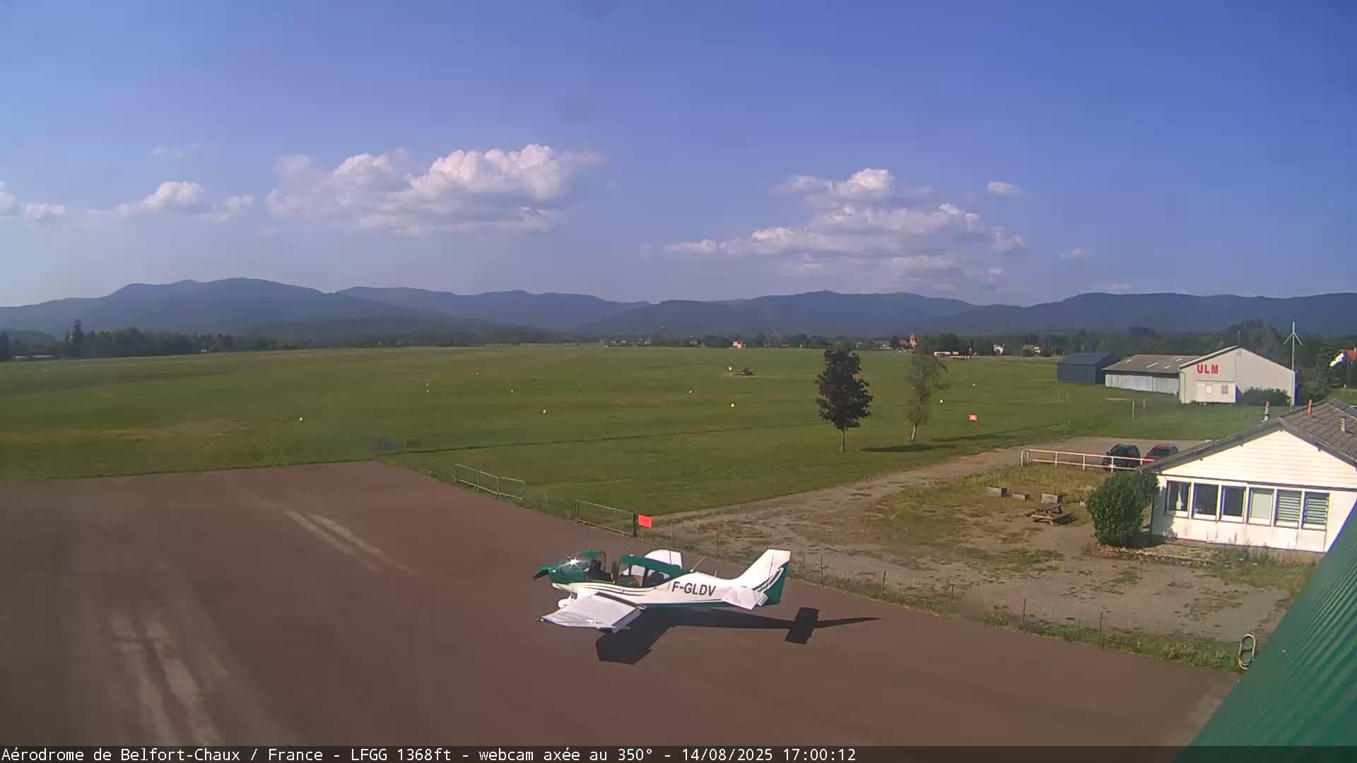 Belfort Chaux Airport Live Cam LFGG - Belfort, Territoire de Belfort, Bourgogne-Franche-Comte, France
