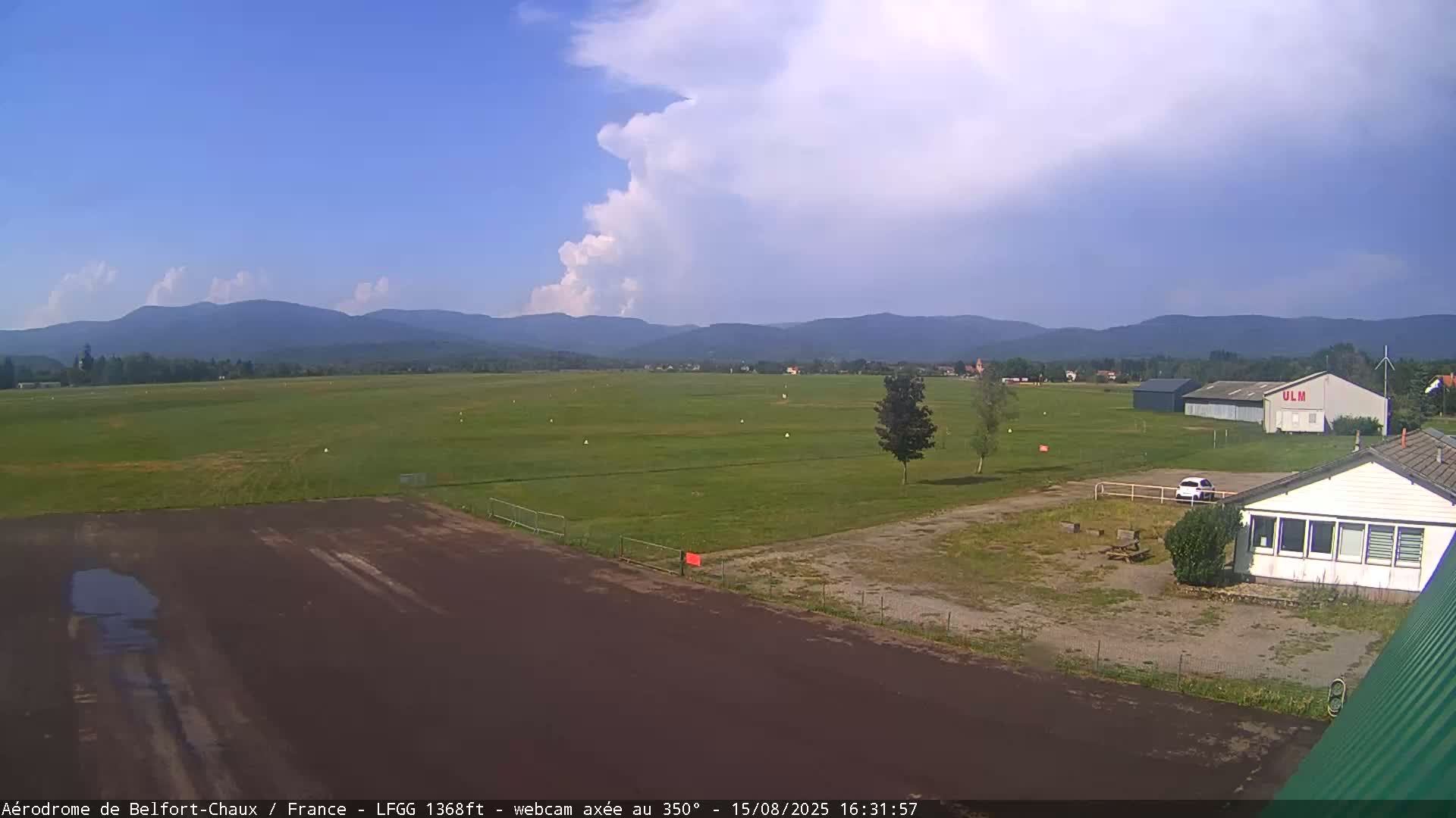 Belfort Chaux Airport Live Cam LFGG - Belfort, Territoire de Belfort, Bourgogne-Franche-Comte, France