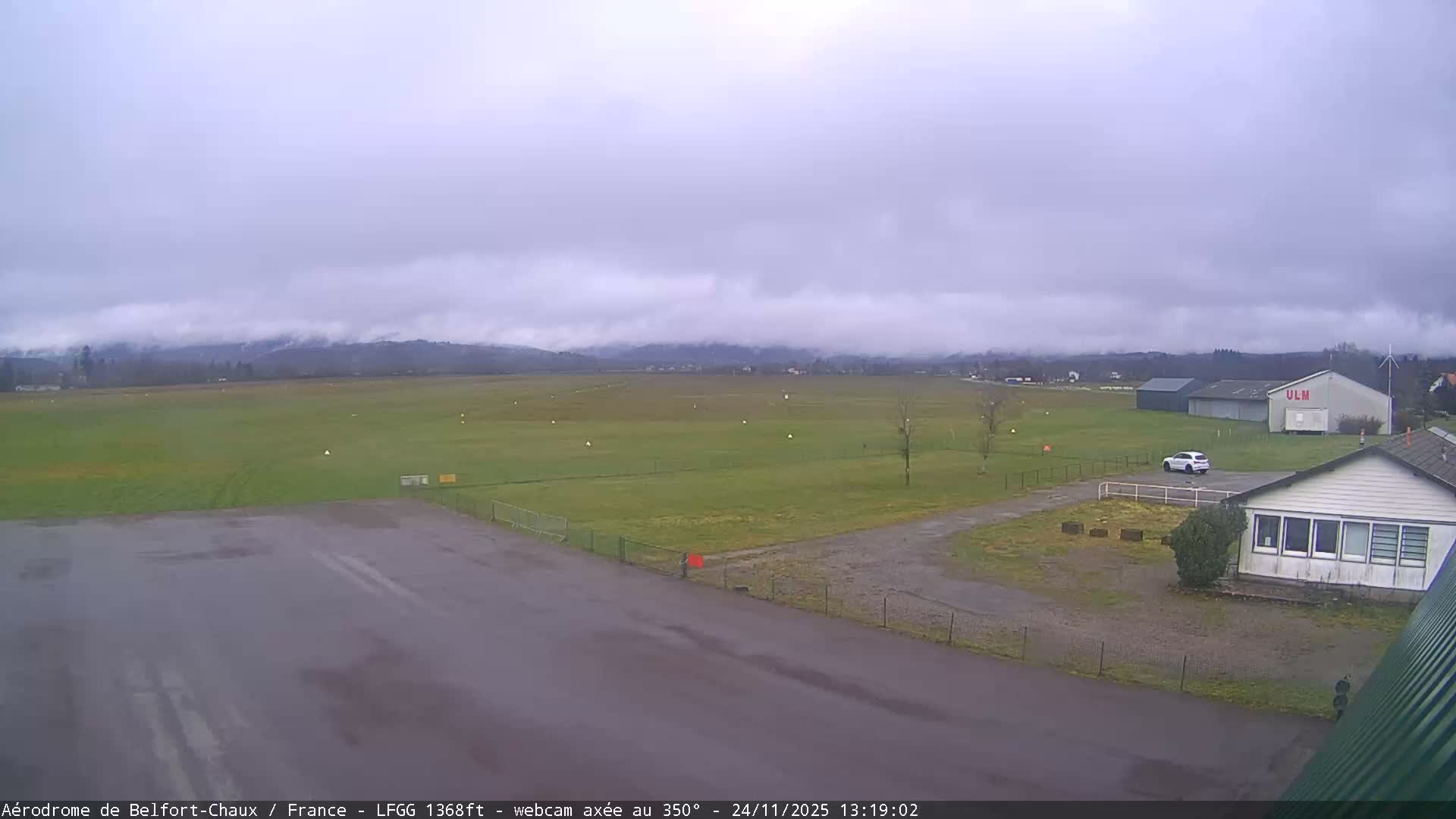 Belfort Chaux Airport Live Cam LFGG - Belfort, Territoire de Belfort, Bourgogne-Franche-Comte, France
