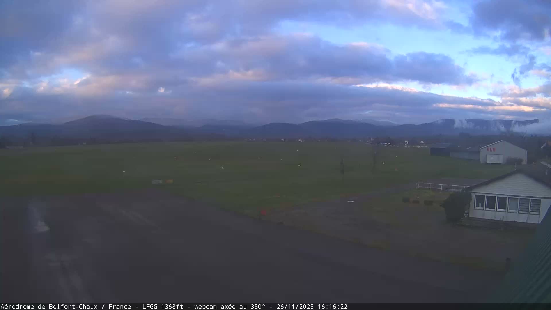 Belfort Chaux Airport Live Cam LFGG - Belfort, Territoire de Belfort, Bourgogne-Franche-Comte, France