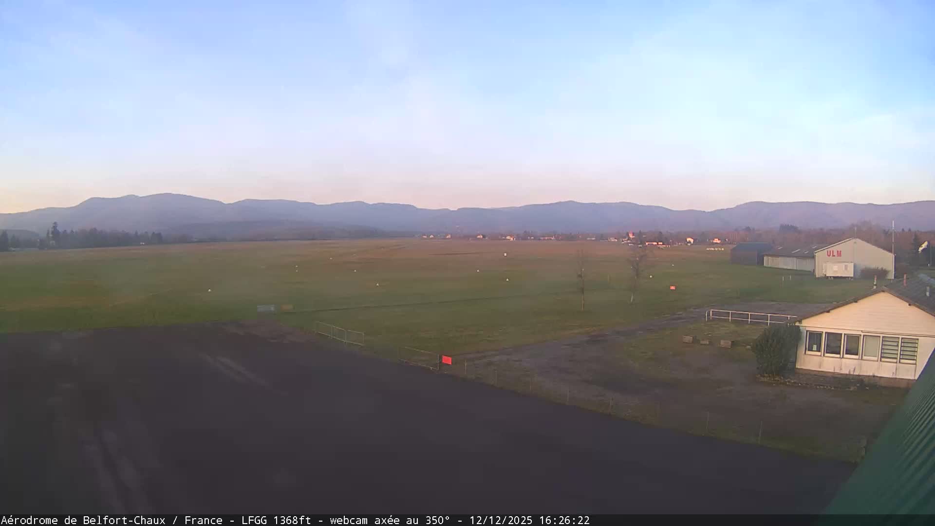 Belfort Chaux Airport Live Cam LFGG - Belfort, Territoire de Belfort, Bourgogne-Franche-Comte, France