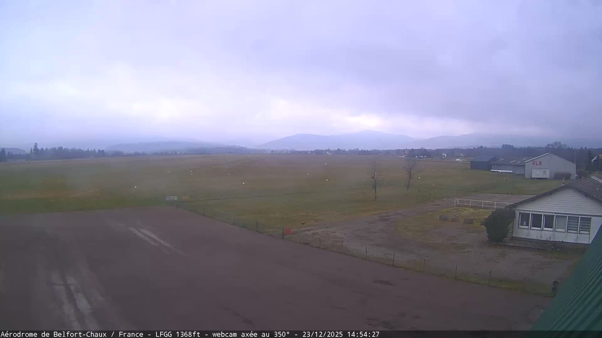 Belfort Chaux Airport Live Cam LFGG - Belfort, Territoire de Belfort, Bourgogne-Franche-Comte, France