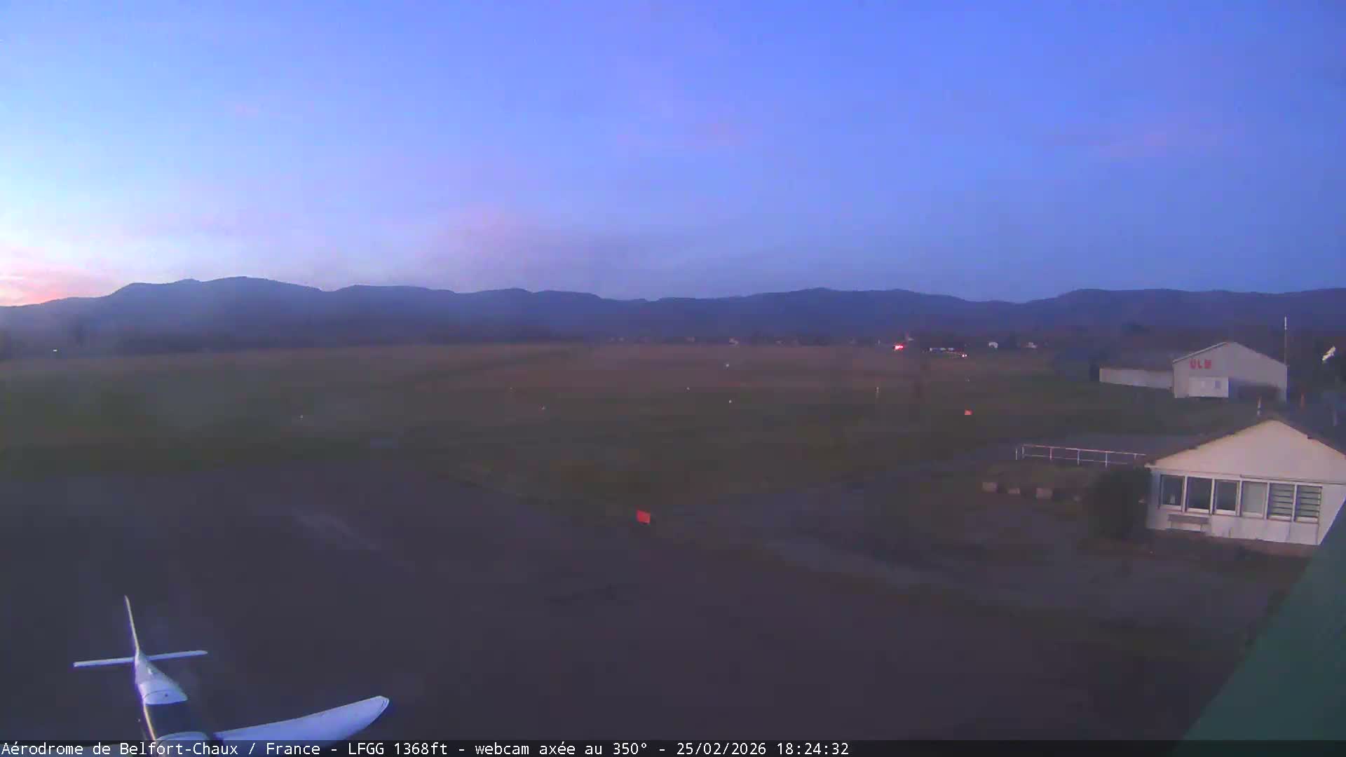 Belfort Chaux Airport Live Cam LFGG - Belfort, Territoire de Belfort, Bourgogne-Franche-Comte, France