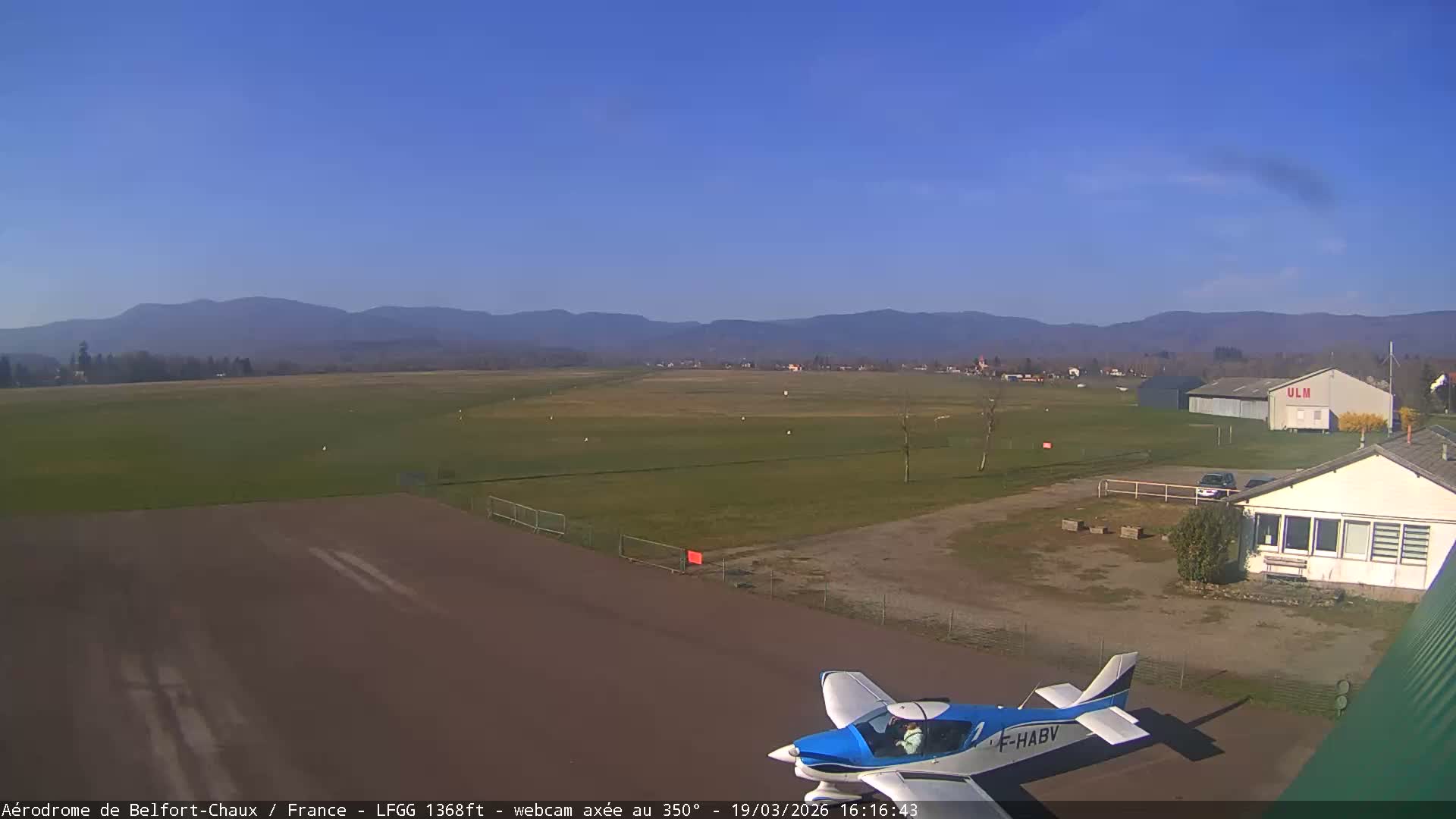 Belfort Chaux Airport Live Cam LFGG - Belfort, Territoire de Belfort, Bourgogne-Franche-Comte, France