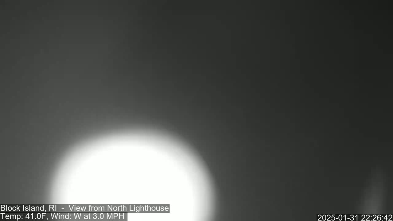A bright, blurry light source is visible against a dark, overcast sky with a westerly wind of 3 mph and a temperature of 41°F.
