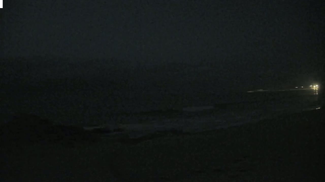 Plouescat Beach Line & City PTZ Live Cam - Morlaix, Finistère, Bretagne, France