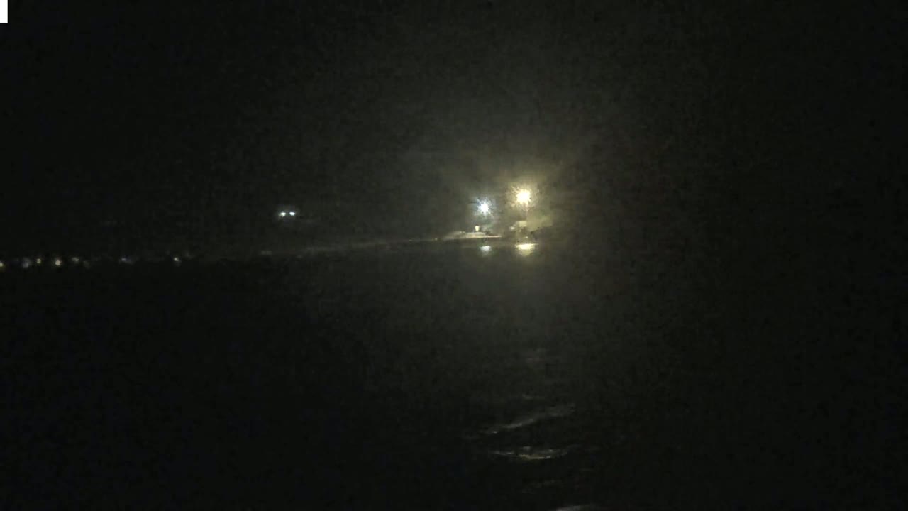 Plouescat Beach Line & City PTZ Live Cam - Morlaix, Finistère, Bretagne, France