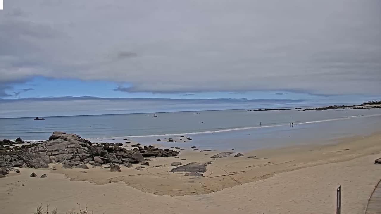 Plouescat Beach Line & City PTZ Live Cam - Morlaix, Finistère, Bretagne, France