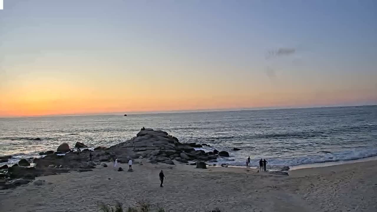 Plouescat Beach Line & City PTZ Live Cam - Morlaix, Finistère, Bretagne, France