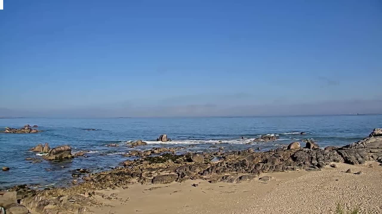 Plouescat Beach Line & City PTZ Live Cam - Morlaix, Finistère, Bretagne, France