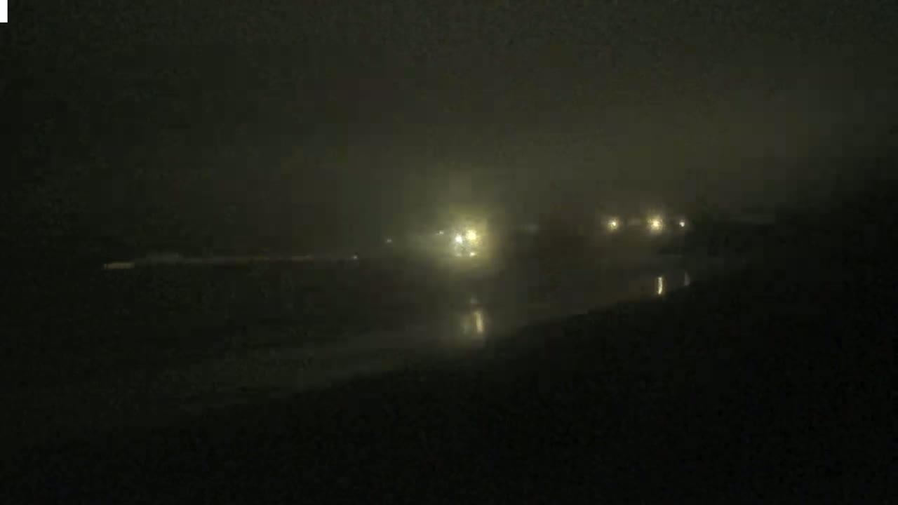 Plouescat Beach Line & City PTZ Live Cam - Morlaix, Finistère, Bretagne, France