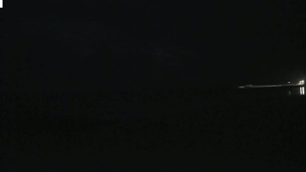 Plouescat Beach Line & City PTZ Live Cam - Morlaix, Finistère, Bretagne, France