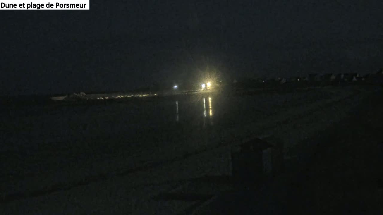 Plouescat Beach Line & City PTZ Live Cam - Morlaix, Finistère, Bretagne, France