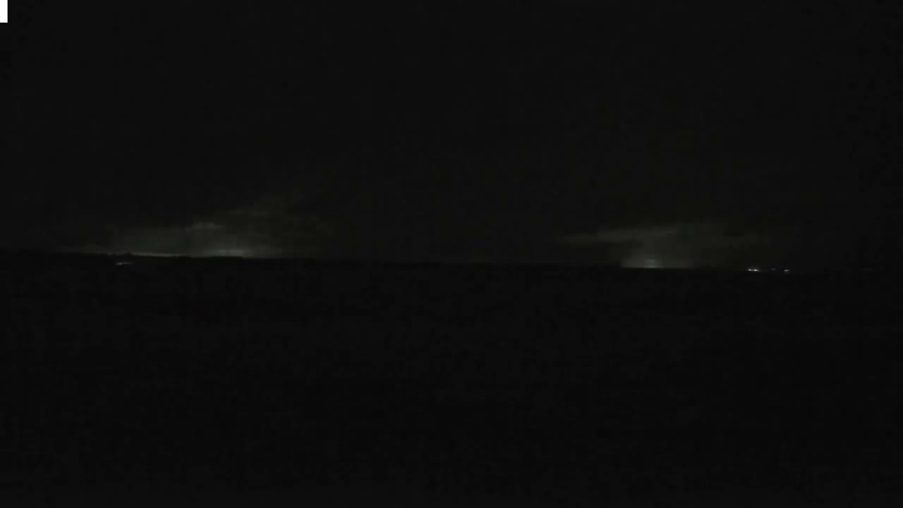 Plouescat Beach Line & City PTZ Live Cam - Morlaix, Finistère, Bretagne, France