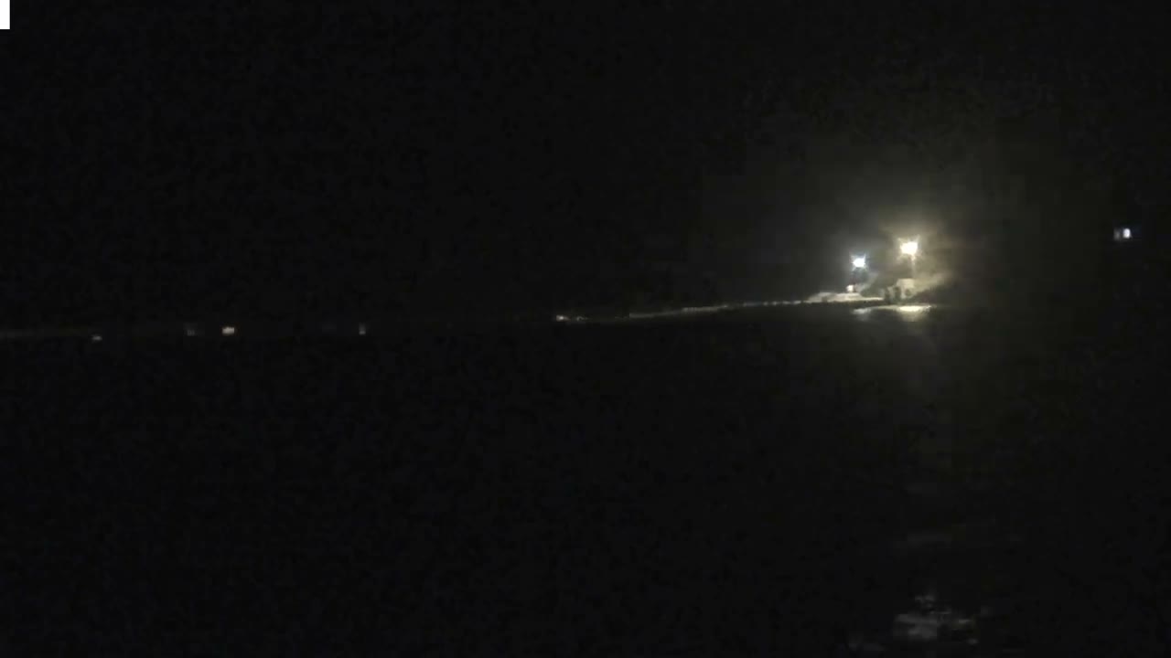 Plouescat Beach Line & City PTZ Live Cam - Morlaix, Finistère, Bretagne, France