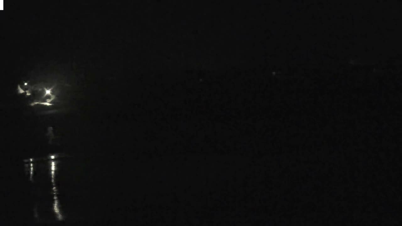 Plouescat Beach Line & City PTZ Live Cam - Morlaix, Finistère, Bretagne, France