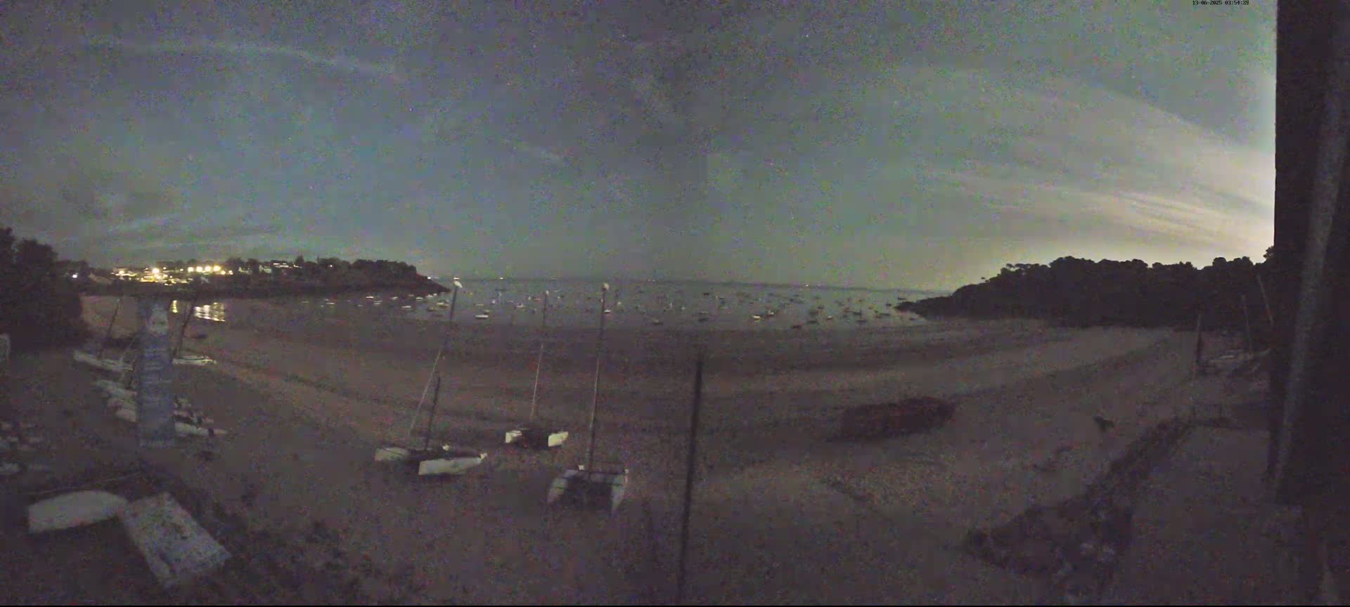 Cancale,  Plage de Port Mer Beach Live Cam - Saint-Malo, 	Ille-et-Vilaine, Bretagne, France