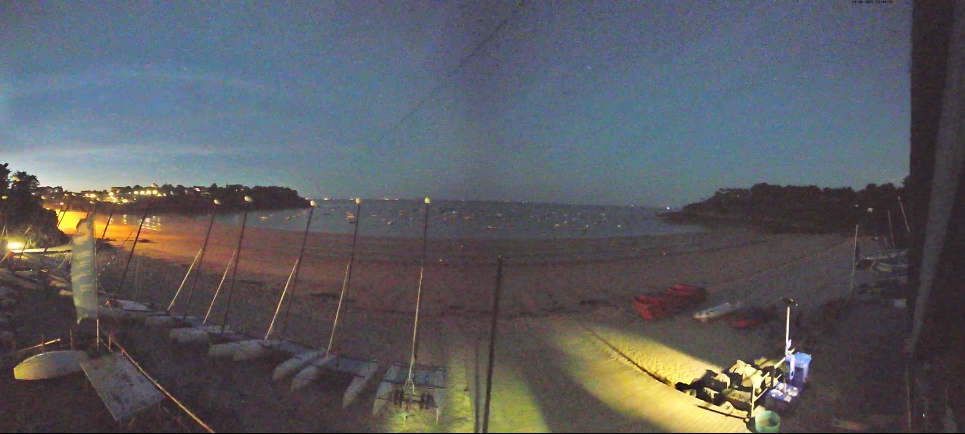 Cancale,  Plage de Port Mer Beach Live Cam - Saint-Malo, 	Ille-et-Vilaine, Bretagne, France