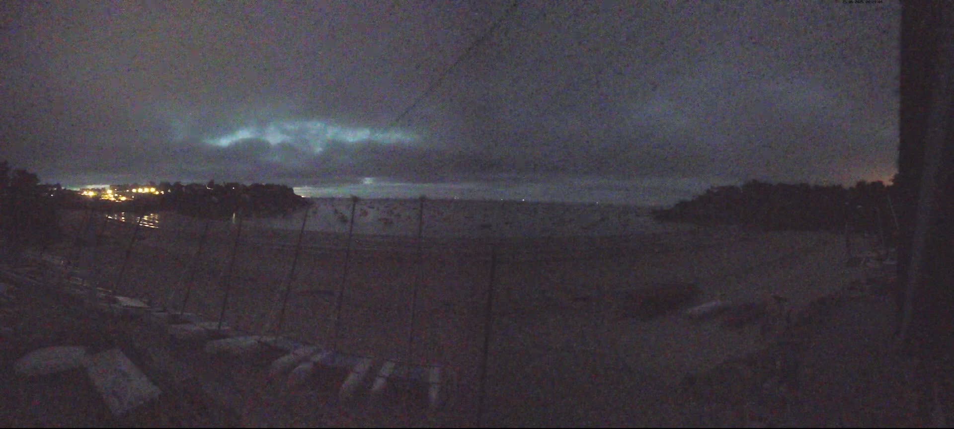 Cancale,  Plage de Port Mer Beach Live Cam - Saint-Malo, 	Ille-et-Vilaine, Bretagne, France