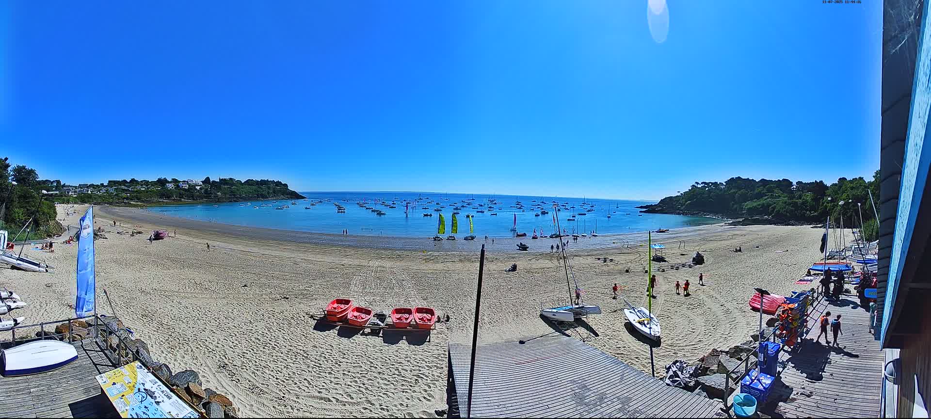 Cancale,  Plage de Port Mer Beach Live Cam - Saint-Malo, 	Ille-et-Vilaine, Bretagne, France