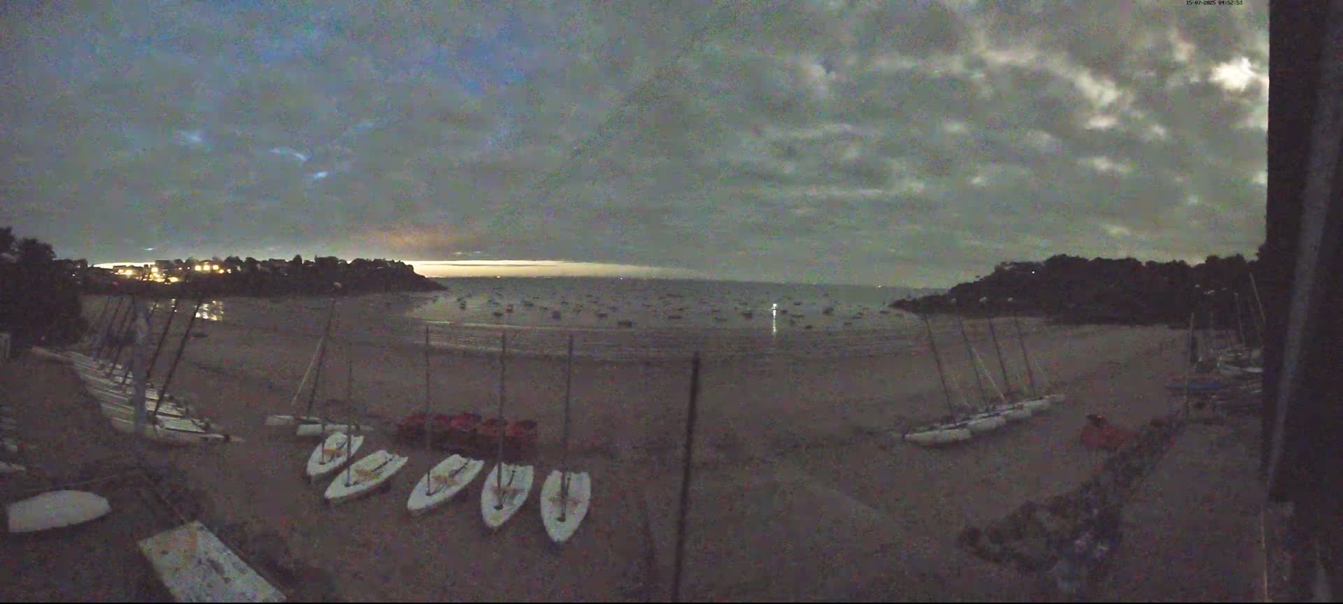 Cancale,  Plage de Port Mer Beach Live Cam - Saint-Malo, 	Ille-et-Vilaine, Bretagne, France