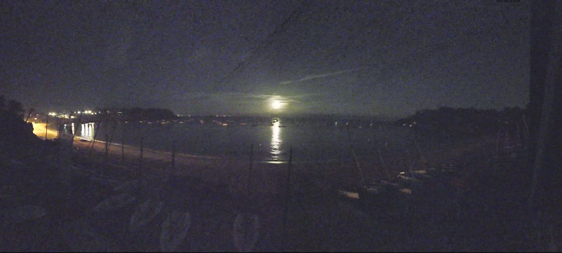 Cancale,  Plage de Port Mer Beach Live Cam - Saint-Malo, 	Ille-et-Vilaine, Bretagne, France