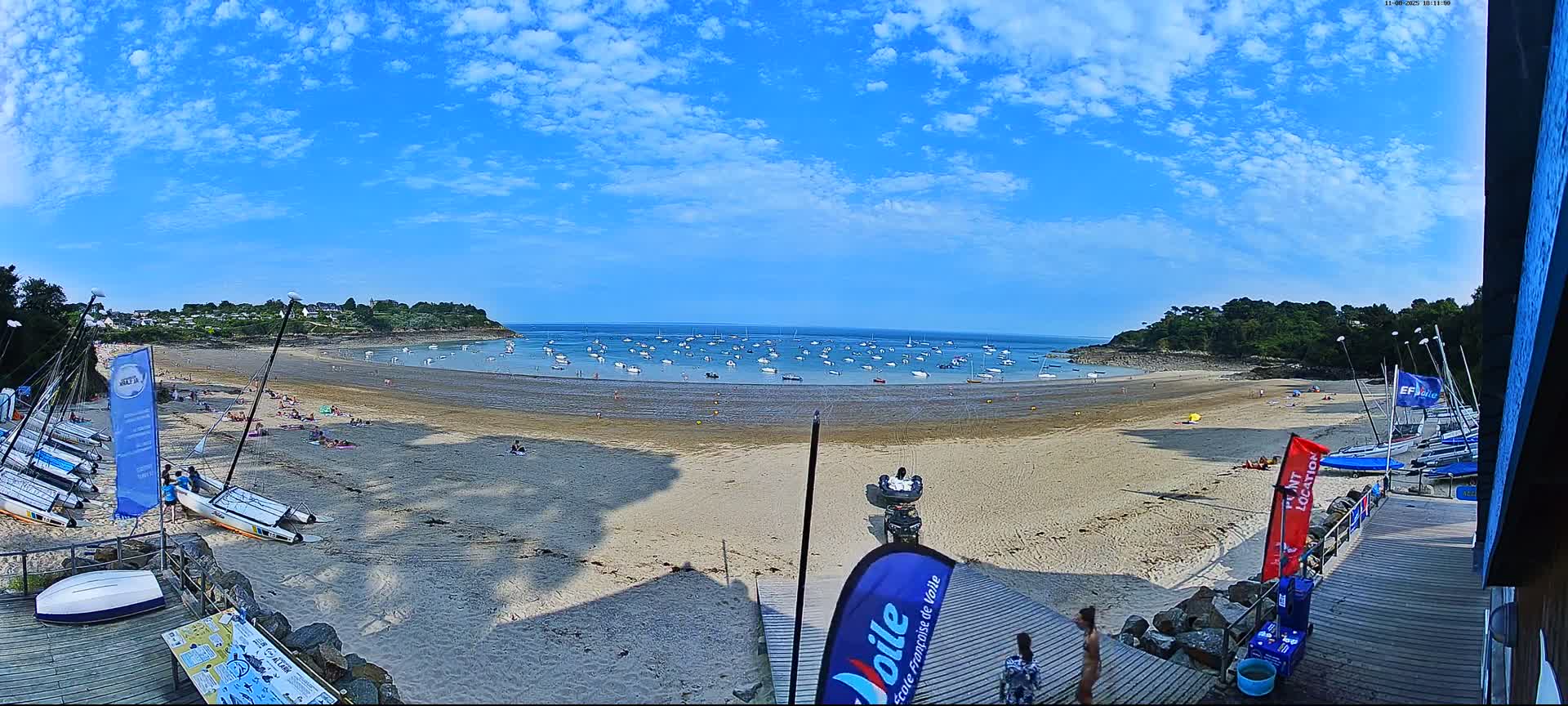 Cancale,  Plage de Port Mer Beach Live Cam - Saint-Malo, 	Ille-et-Vilaine, Bretagne, France