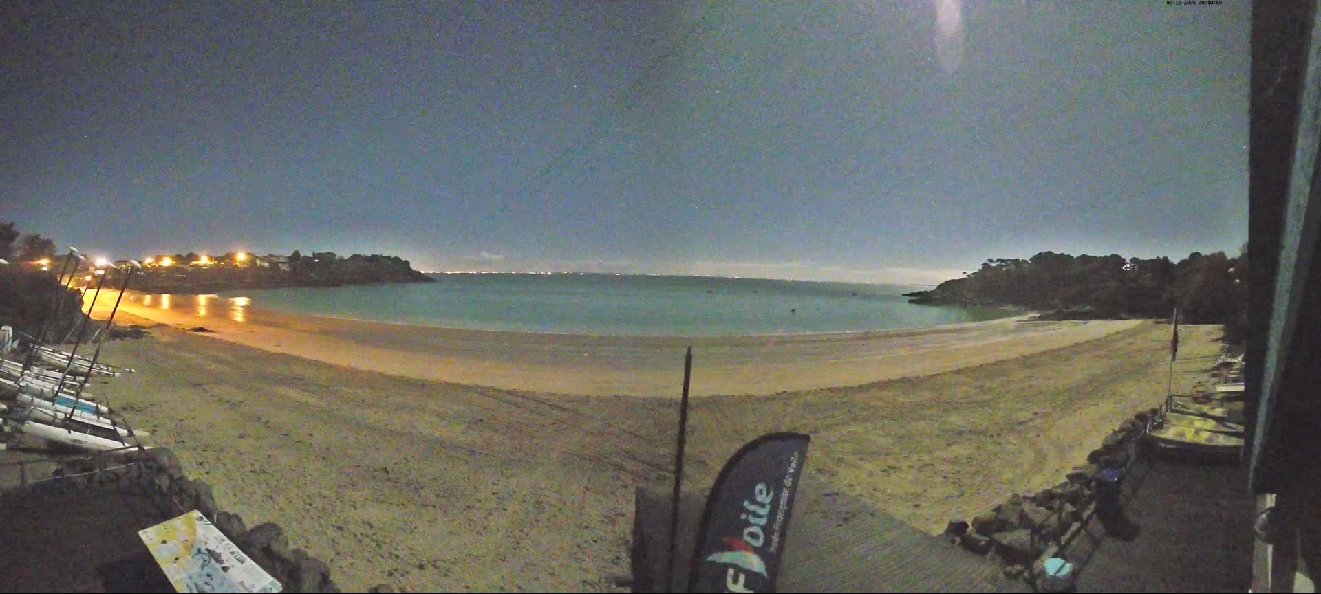 Cancale,  Plage de Port Mer Beach Live Cam - Saint-Malo, 	Ille-et-Vilaine, Bretagne, France