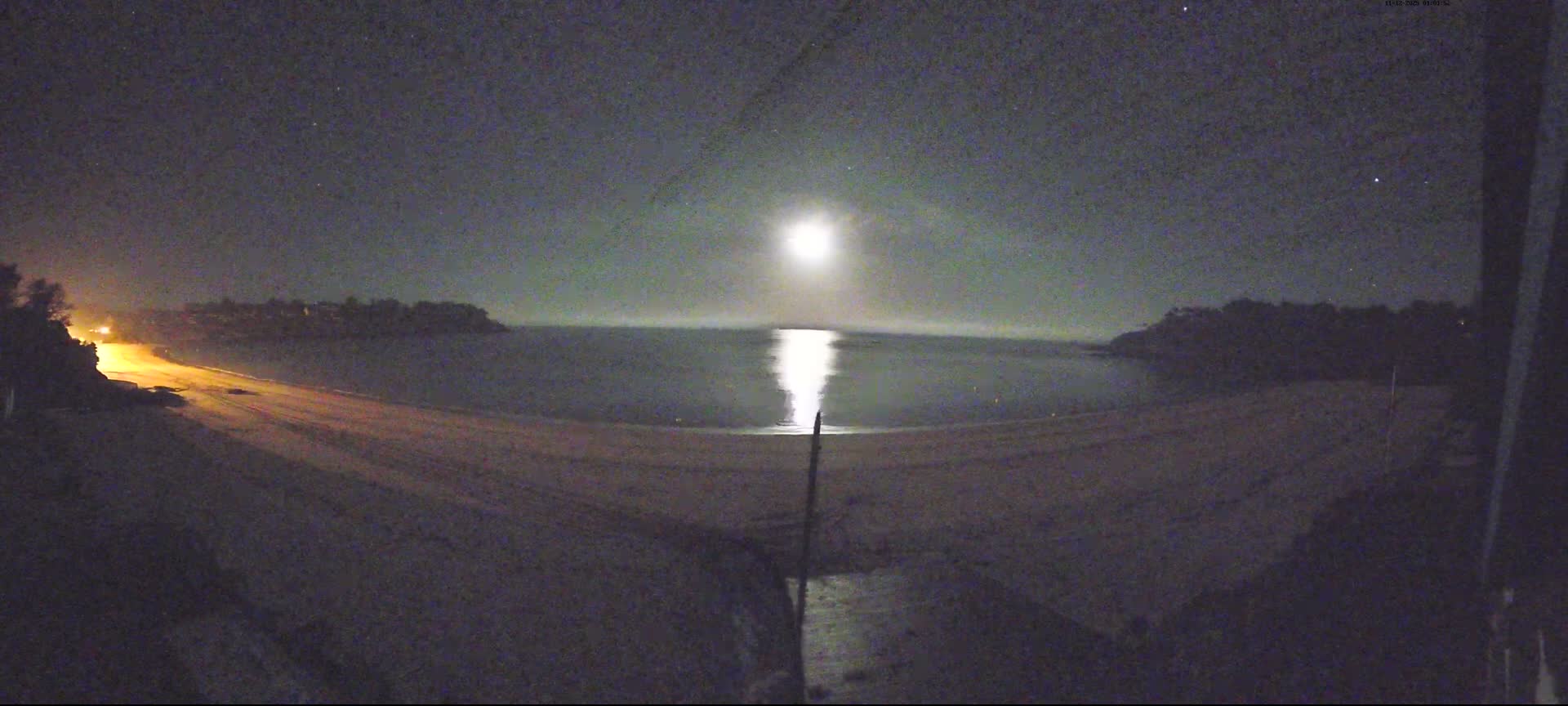 Cancale,  Plage de Port Mer Beach Live Cam - Saint-Malo, 	Ille-et-Vilaine, Bretagne, France