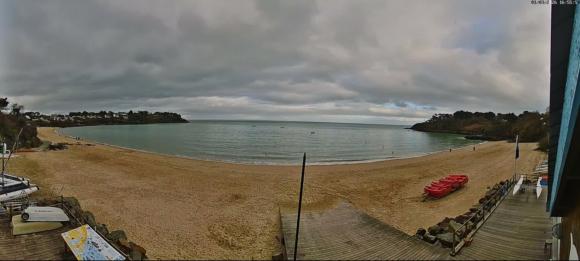 Cancale,  Plage de Port Mer Beach Live Cam - Saint-Malo, 	Ille-et-Vilaine, Bretagne, France