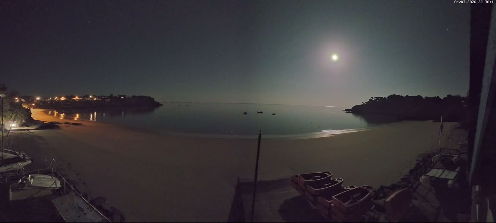 Cancale,  Plage de Port Mer Beach Live Cam - Saint-Malo, 	Ille-et-Vilaine, Bretagne, France