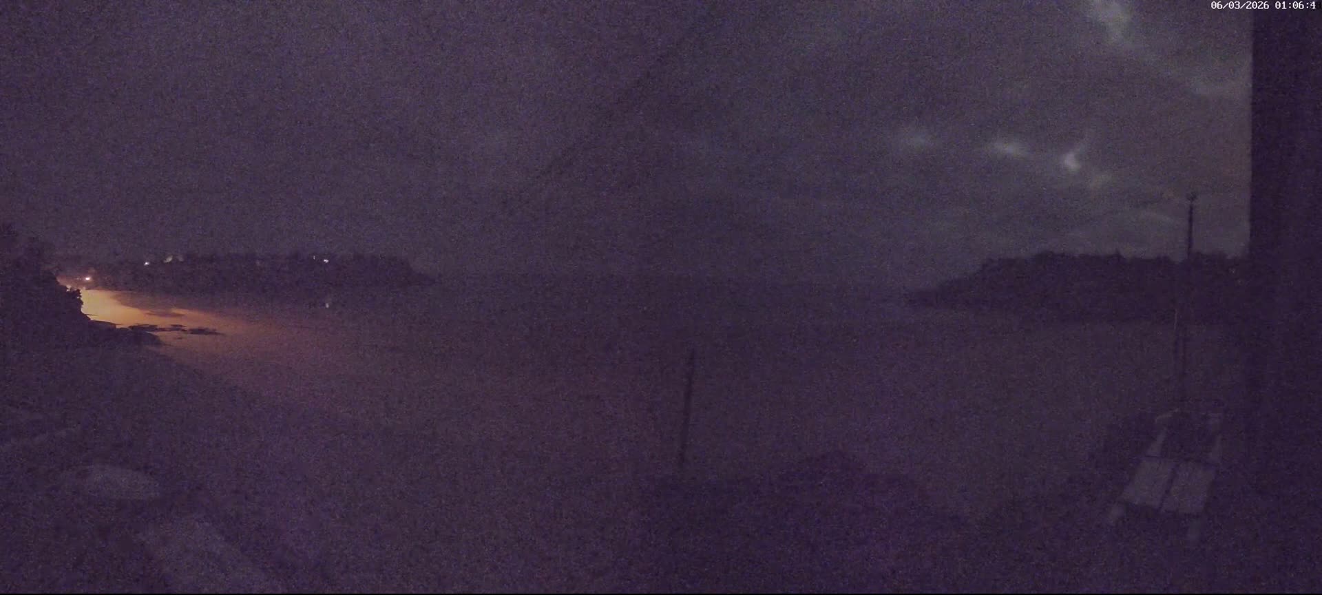 Cancale,  Plage de Port Mer Beach Live Cam - Saint-Malo, 	Ille-et-Vilaine, Bretagne, France