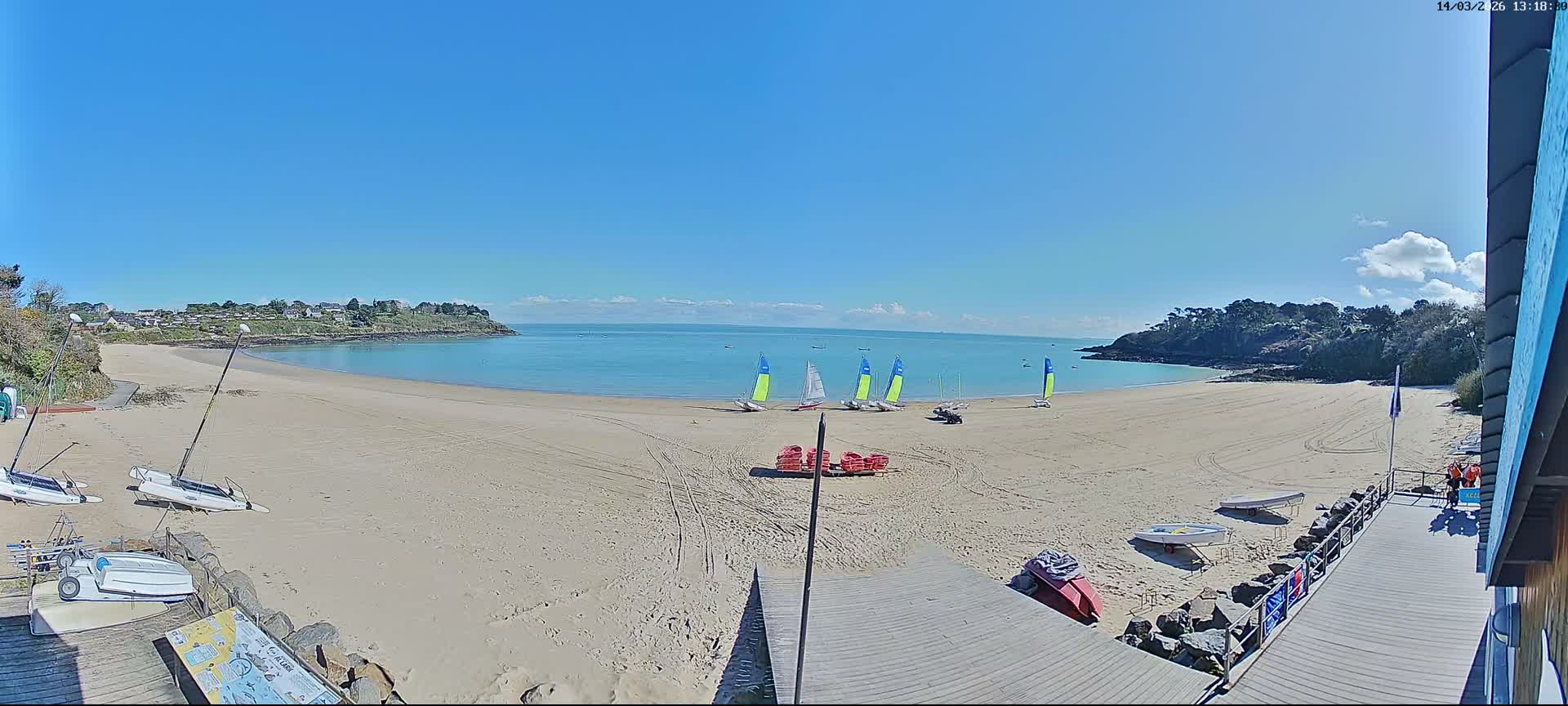 Cancale,  Plage de Port Mer Beach Live Cam - Saint-Malo, 	Ille-et-Vilaine, Bretagne, France