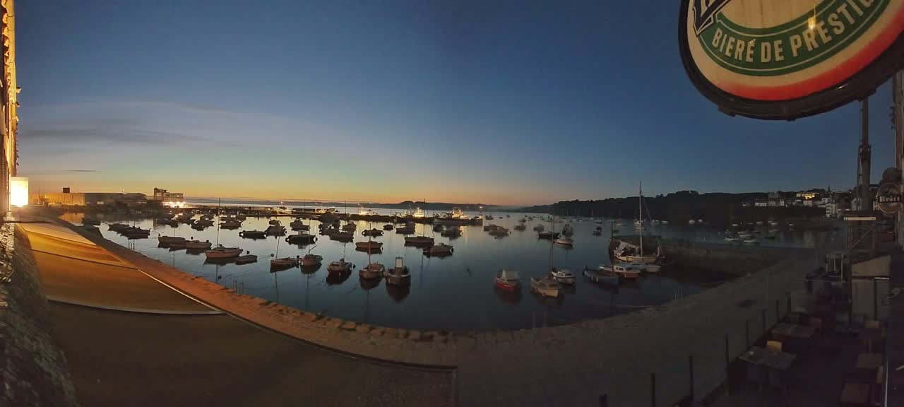 Douarnenez - Le Port Rosmeur Marine Live Cam - Quimper, Finistère, Bretagne, France