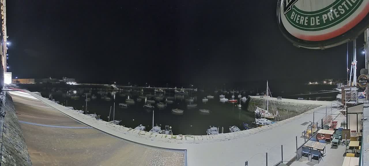 Douarnenez - Le Port Rosmeur Marine Live Cam - Quimper, Finistère, Bretagne, France