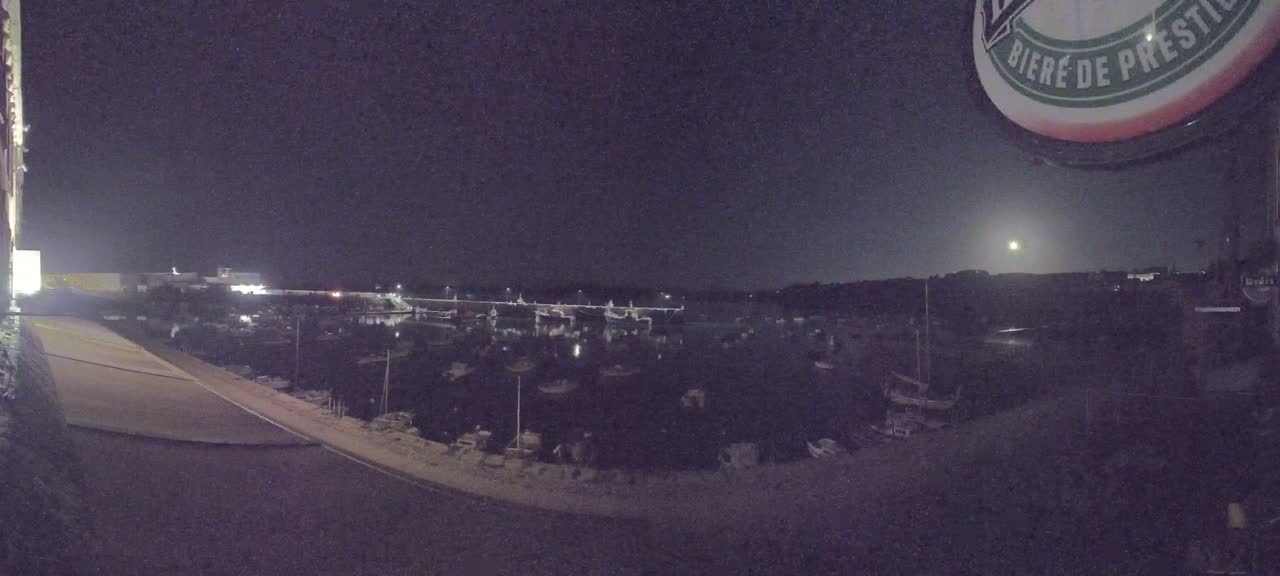 Douarnenez - Le Port Rosmeur Marine Live Cam - Quimper, Finistère, Bretagne, France