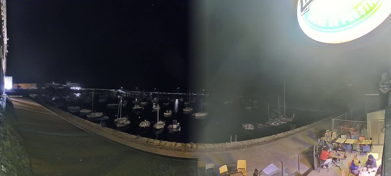 Douarnenez - Le Port Rosmeur Marine Live Cam - Quimper, Finistère, Bretagne, France