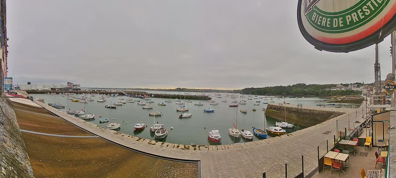 Douarnenez - Le Port Rosmeur Marine Live Cam - Quimper, Finistère, Bretagne, France