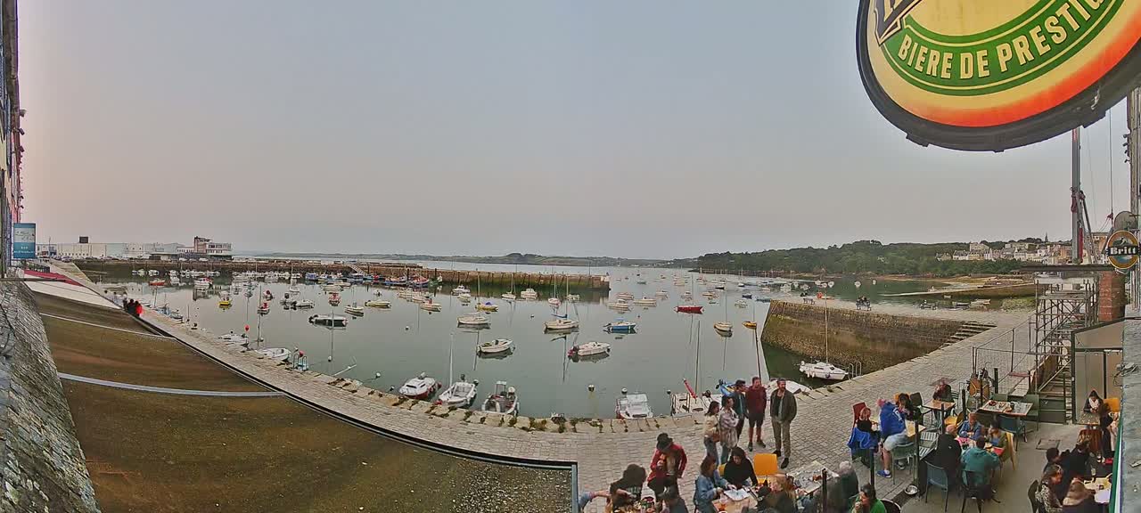Douarnenez - Le Port Rosmeur Marine Live Cam - Quimper, Finistère, Bretagne, France