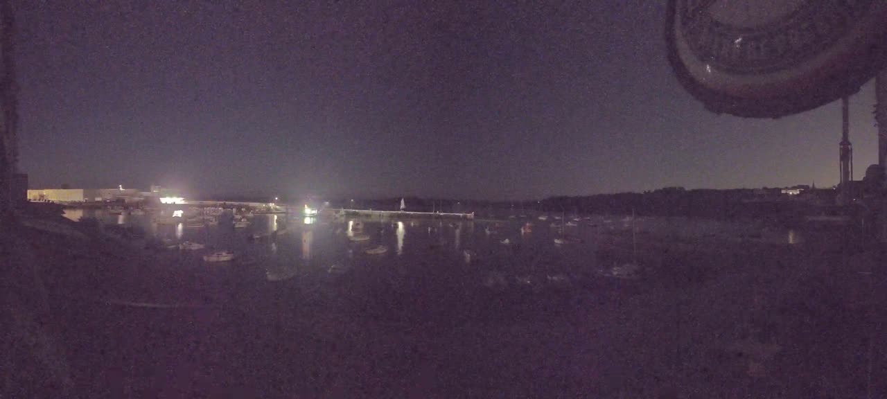 Douarnenez - Le Port Rosmeur Marine Live Cam - Quimper, Finistère, Bretagne, France