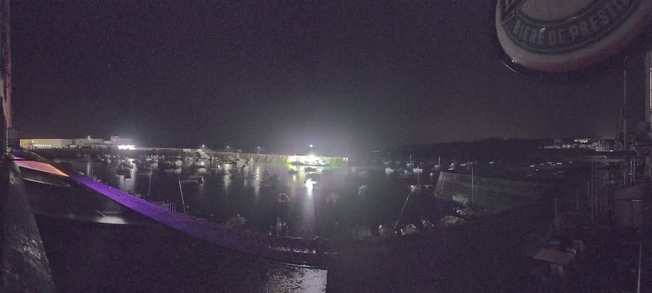 Douarnenez - Le Port Rosmeur Marine Live Cam - Quimper, Finistère, Bretagne, France
