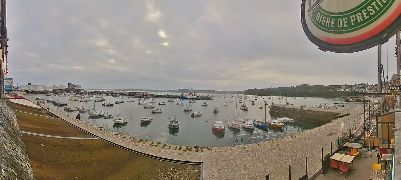 Douarnenez - Le Port Rosmeur Marine Live Cam - Quimper, Finistère, Bretagne, France
